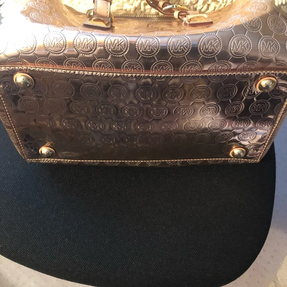 Handbag - Picture 6 of 8